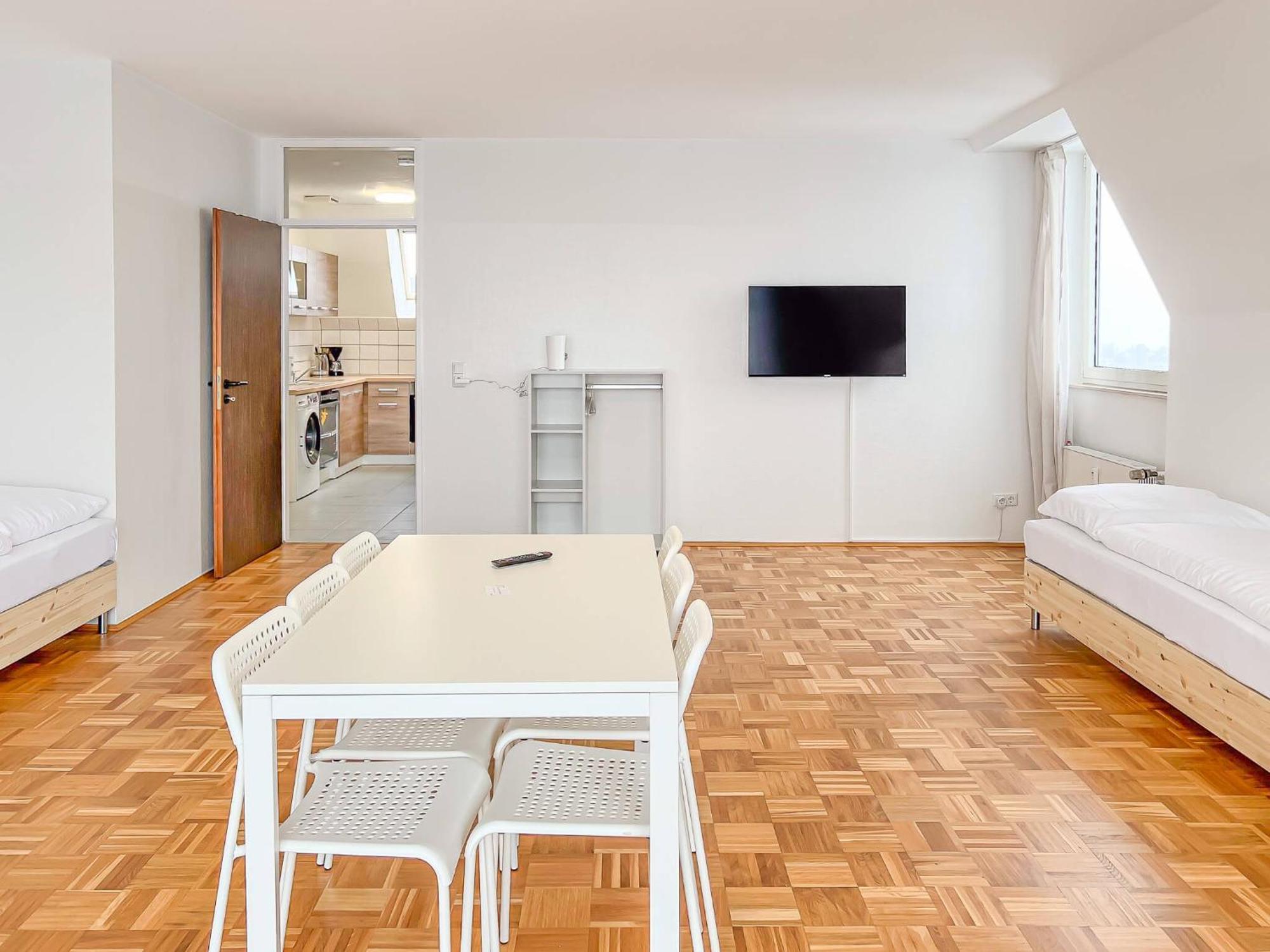 T&k - 2 - 5 - Heart Of Solingen-hofgarten Apartment